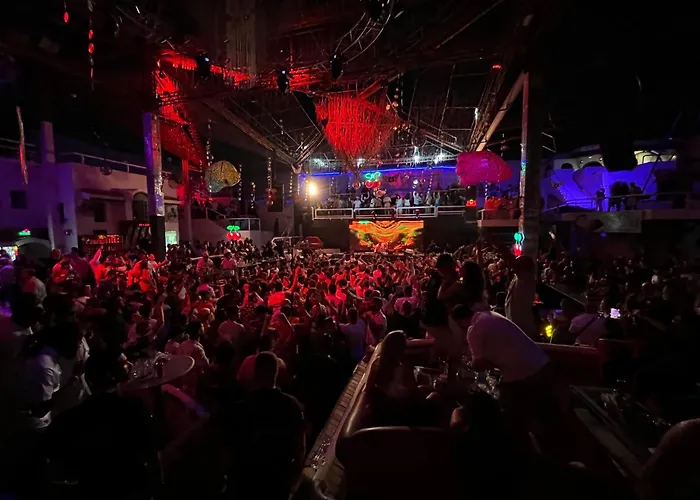 Sanafir - El Pacha - Adults Only Oda ve Kahvaltı