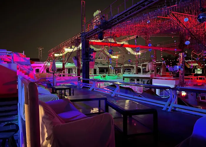 Sanafir - El Pacha - Adults Only Oda ve Kahvaltı 4*